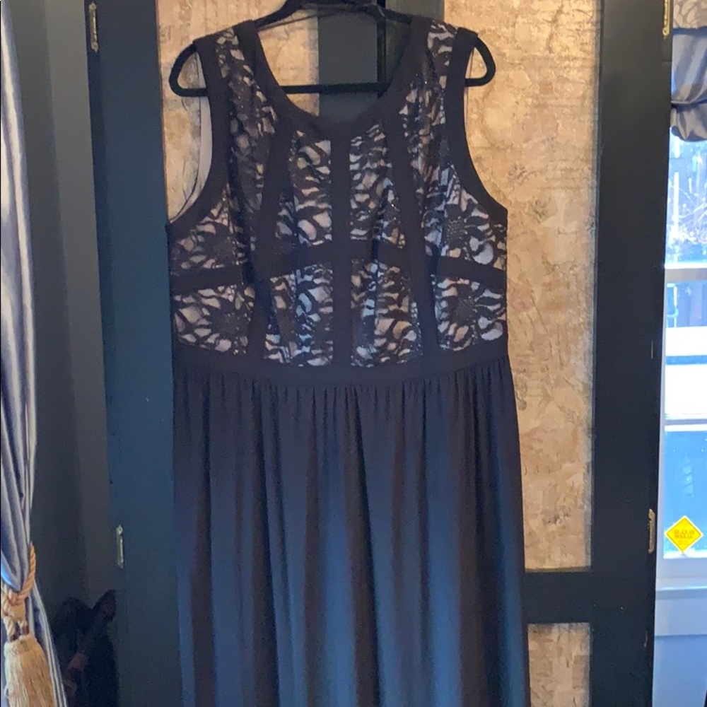 NWT! R&M formal gown